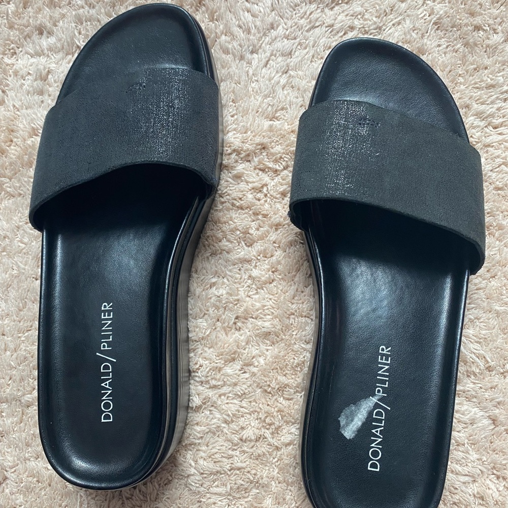 Donald Pliner sandals